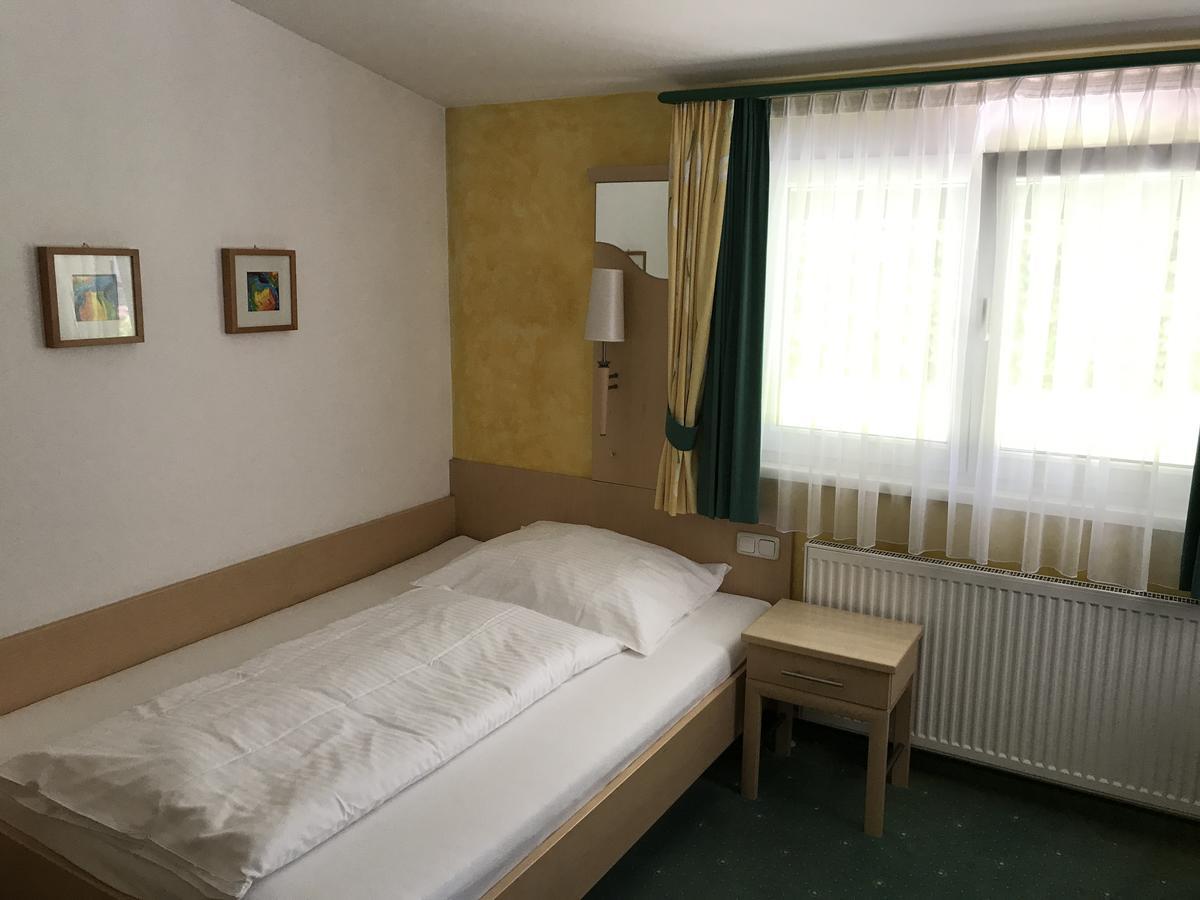 Gasthof "Zur Kanne" Markt Sankt Florian Bagian luar foto