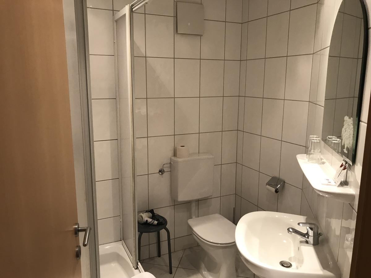 Gasthof "Zur Kanne" Markt Sankt Florian Bagian luar foto