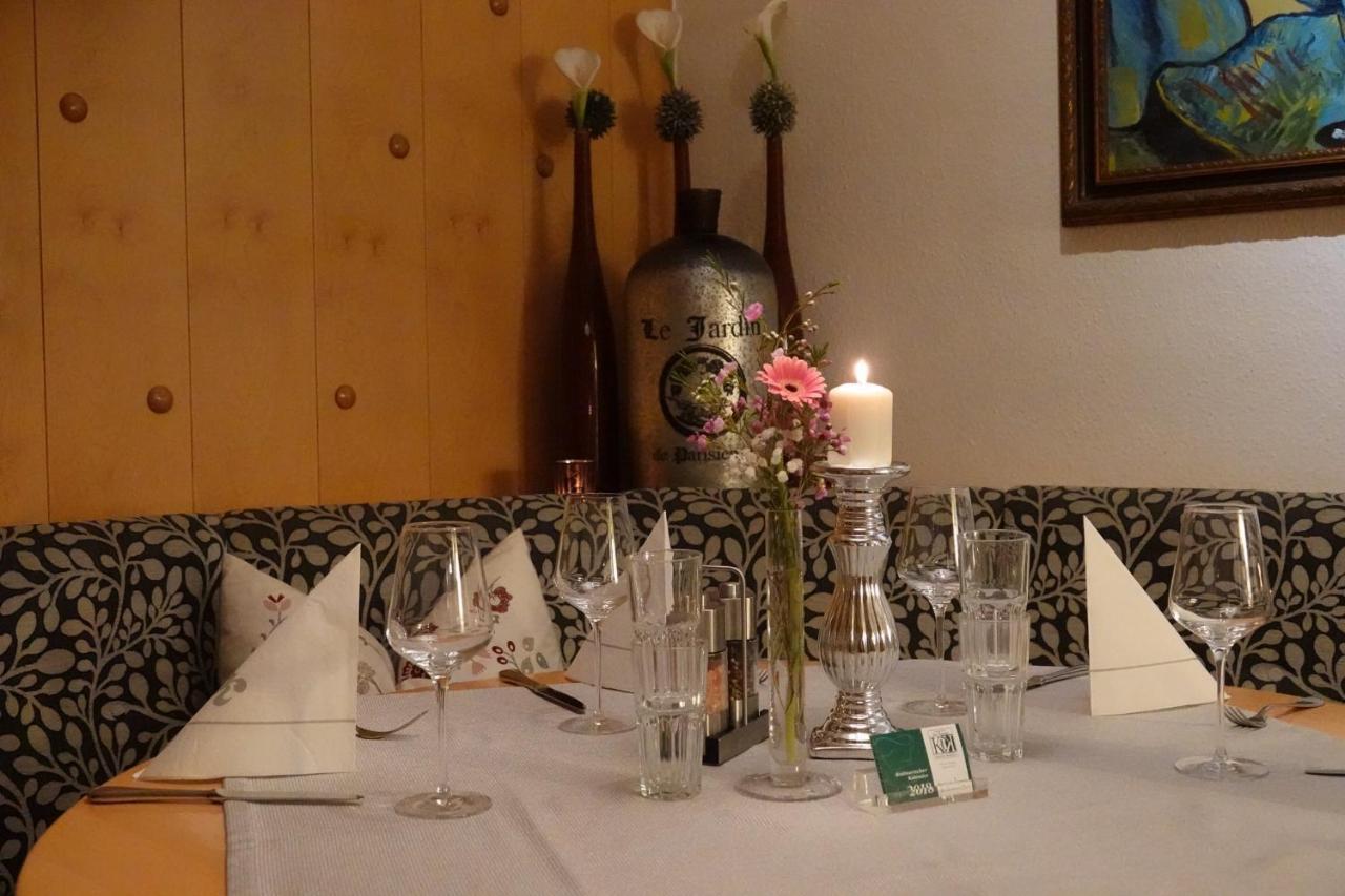 Gasthof "Zur Kanne" Markt Sankt Florian Bagian luar foto