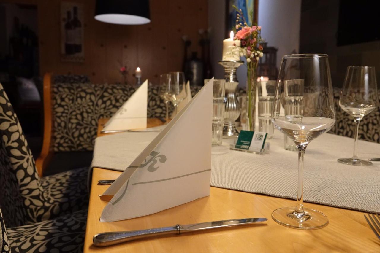 Gasthof "Zur Kanne" Markt Sankt Florian Bagian luar foto